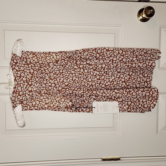 CAbi Folklore Floral Lark Top Size M NWT - Picture 9 of 14